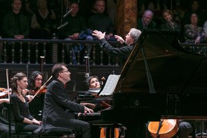 Várjon Dénes és a Concerto Budapest 2.2