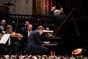 Promenade concerts: Piano Concerto and Symphony