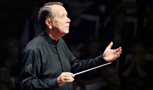 Mikhail Pletnev and Concerto Budapest