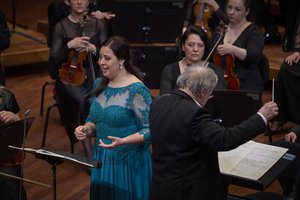 "Hogy fecseg a felszín, hallgat a mély"- A Concerto Budapest koncertje Vörös Szilviával, Bernhard Brechtolddal és Várjon Dénessel