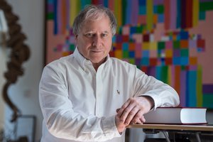 "Az előadó-művészeti törvény évtizedek óta a mennyiségi elveket helyezi középpontba a minőségiek helyett – Keller András interjú a Mandiner oldalán